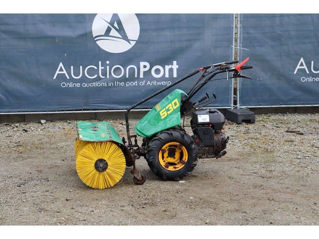 Veegmachine ferrari mf530 benzine 8.1kw 2002 - afbeelding 1 van  1