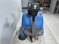 Veegmachine ip cleaning 712 et rider - afbeelding 2 van  7