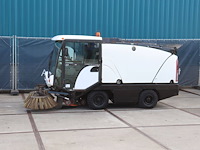 Veegmachine johnston compact diesel - afbeelding 1 van  1