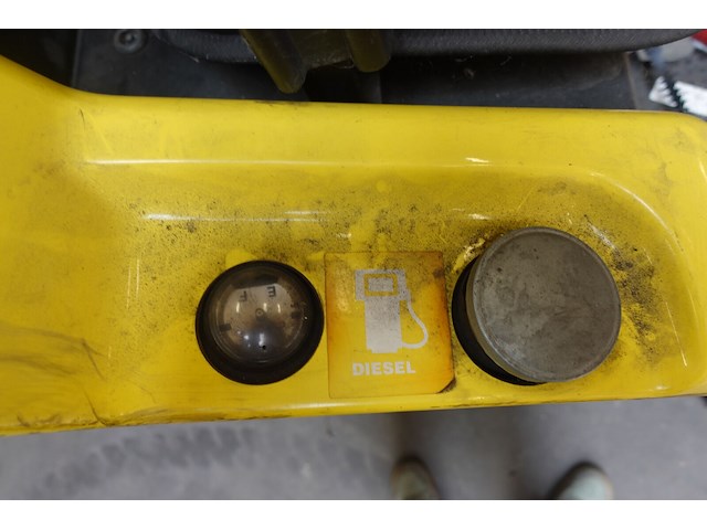 Veegmachine karcher - afbeelding 10 van  13