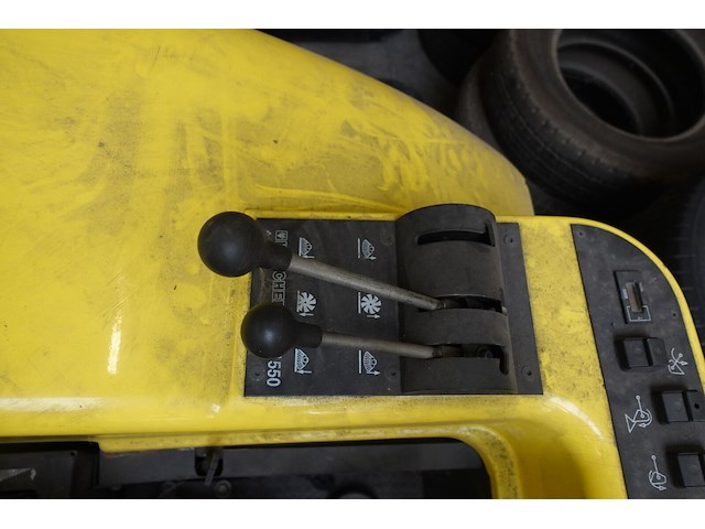 Veegmachine karcher - afbeelding 12 van  13