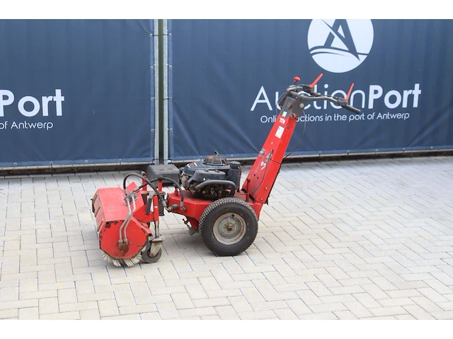 Veegmachine kersten k820gl benzine 2010 - afbeelding 1 van  1