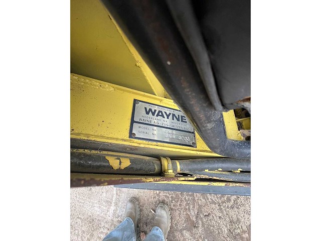 Veegmachine met dieselmotor - afbeelding 5 van  7