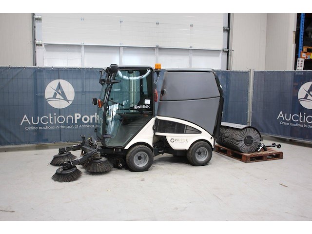 Veegmachine nilfisk city ranger 2250 diesel 2015 - afbeelding 1 van  1