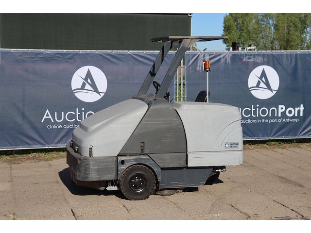Veegmachine nilfisk sr 1601 elektrisch - afbeelding 1 van  1