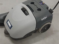 Veegmachine nilfisk sw 750 - afbeelding 1 van  1