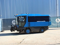 Veegmachine ravo 5002 si cd diesel 81kw 2000