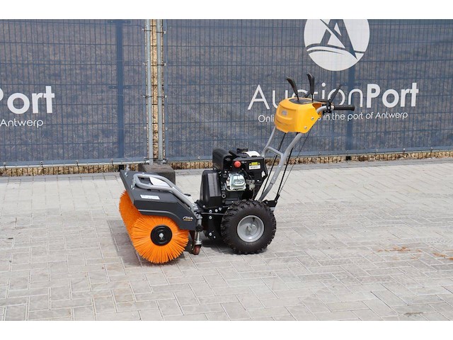 Veegmachine stiga sws 800g benzine 4.4kw 2023 nieuw - afbeelding 1 van  1