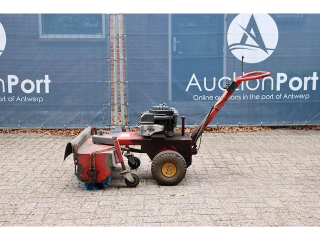 Veegmachine sweep benzine 2.9kw - afbeelding 1 van  1