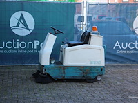 Veegmachine tennant 6100 elektrisch - afbeelding 1 van  1