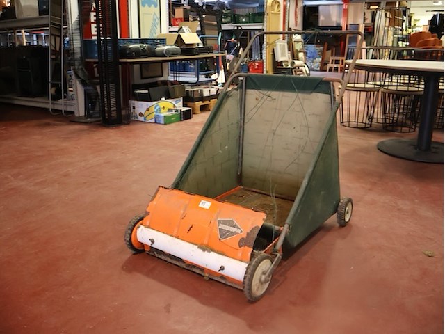 Veegmachine - afbeelding 1 van  4