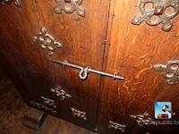 Veel antiek meubilair - afbeelding 6 van  16