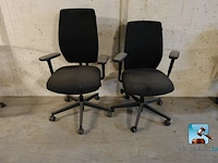 Veel bureaustoelen