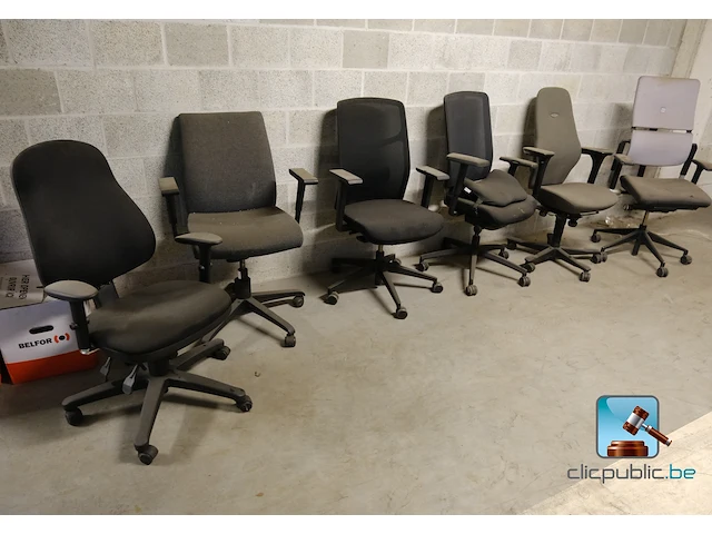 Veel bureaustoelen - afbeelding 1 van  15