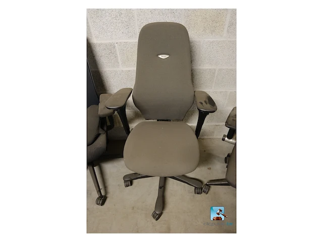 Veel bureaustoelen - afbeelding 11 van  15