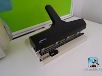 Veel kantoormeubilair en computerapparatuur - afbeelding 9 van  37