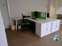 Veel kantoormeubilair en computerapparatuur - afbeelding 12 van  37