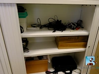 Veel kantoormeubilair en computerapparatuur - afbeelding 18 van  27