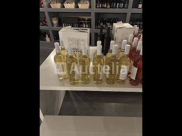 Veel meer dan 300 flessen wijn - afbeelding 3 van  10