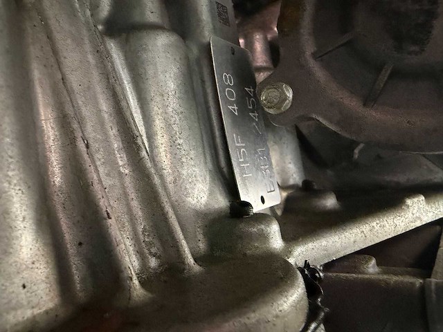 Veel nieuwe mechanische onderdelen van renault, toyota, stellantis en valeo turbo, intercoolers, starter, koppeling, motorafdichtingen, inlaatkasten, enzovoort. auto-onderdeel - afbeelding 6 van  11