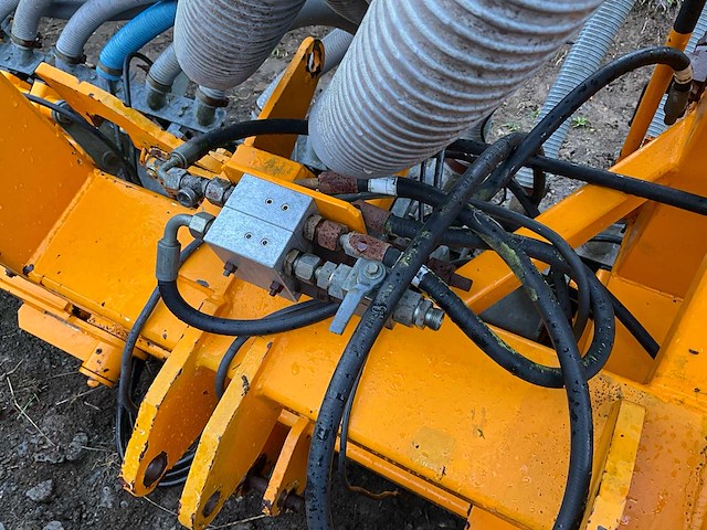 Veenhuis slurry injector - afbeelding 10 van  22