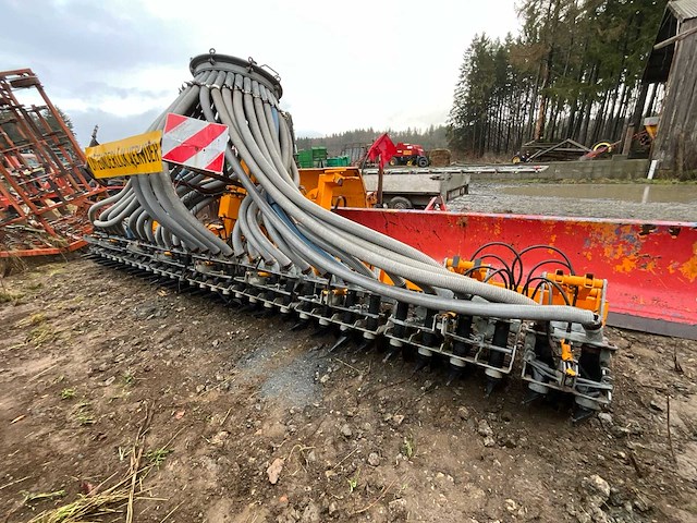 Veenhuis slurry injector - afbeelding 1 van  22