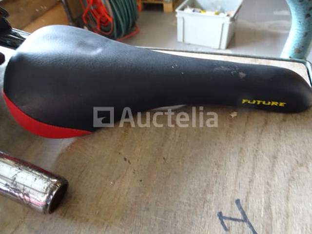 Veerboot met fietsaccessoires (zie foto's) - afbeelding 8 van  13