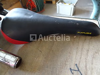 Veerboot met fietsaccessoires (zie foto's) - afbeelding 8 van  13