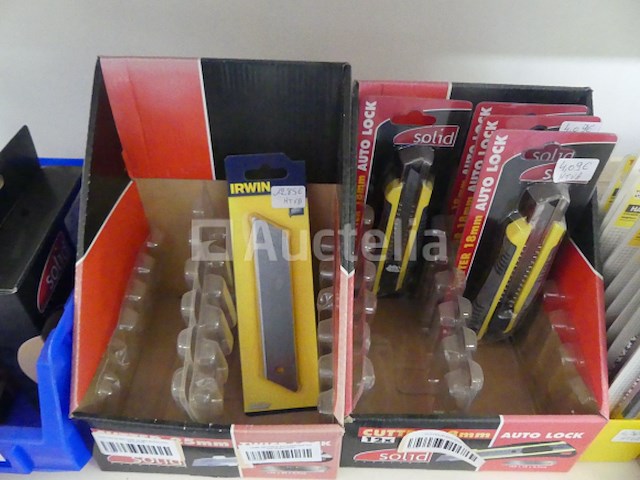 Veiligheidsbrillen, werkhandschoenen, knippers, enzovoort. - afbeelding 13 van  13