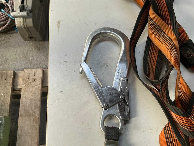 Veiligheidsgordel en valblok (2x) - afbeelding 4 van  6