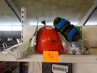 Veiligheidshelm, -bril, stofmaskers en oorbeschermers - afbeelding 1 van  1