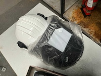 Veiligheidsschoenen en lashelm - afbeelding 3 van  6