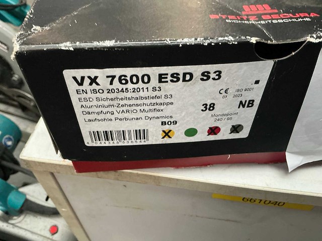 Veiligheidsschoenen en lashelm - afbeelding 6 van  6