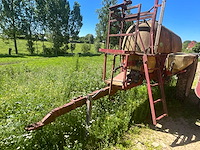 Veldspuit / landbouwspuit - afbeelding 1 van  3