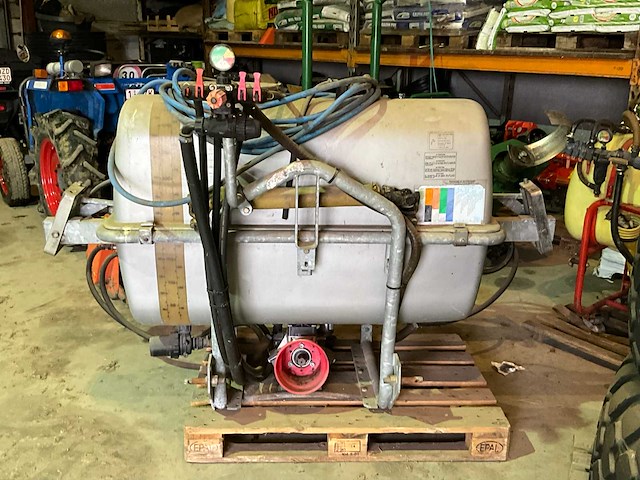 Veldspuit - afbeelding 1 van  14