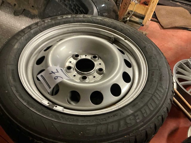 Velg met winterband (4x) - afbeelding 1 van  2