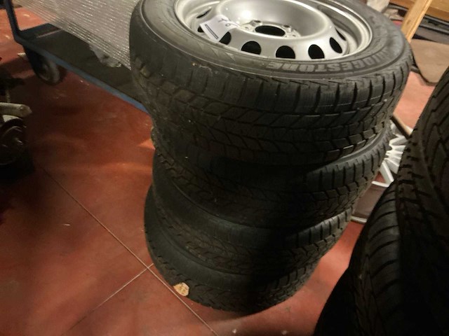 Velg met winterband (4x) - afbeelding 2 van  2