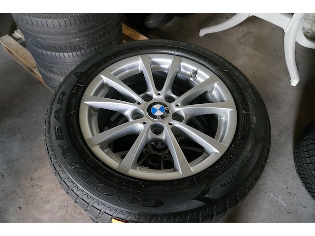 Velgen bmw banden goodyear - afbeelding 2 van  4