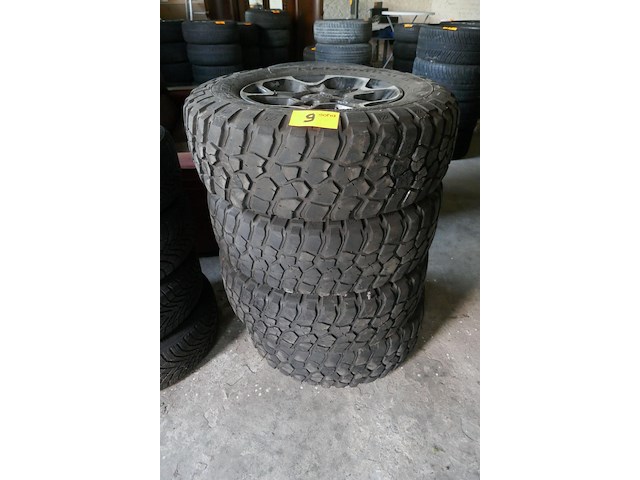 Velgen jeep banden bfgoodrich - afbeelding 1 van  4