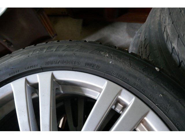 Velgen range rover banden bridgestone - afbeelding 4 van  4