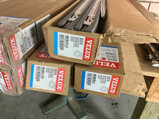 Velux bdx sk06/s06 2000 isolatiekaders (7x) en 2 rolgordijnen - afbeelding 6 van  16