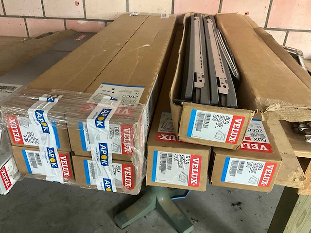 Velux bdx sk06/s06 2000 isolatiekaders (7x) en 2 rolgordijnen - afbeelding 6 van  12
