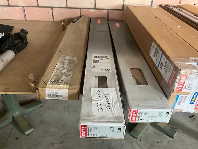Velux bdx sk06/s06 2000 isolatiekaders (7x) en 2 rolgordijnen - afbeelding 11 van  12