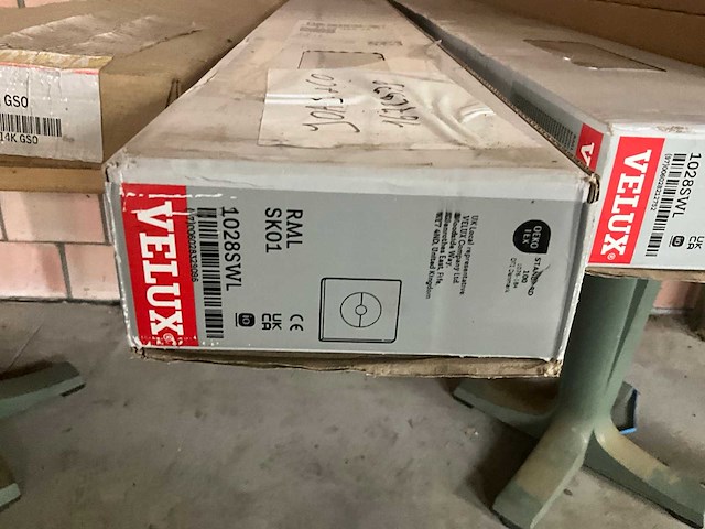 Velux bdx sk06/s06 2000 isolatiekaders (7x) en 2 rolgordijnen - afbeelding 12 van  12