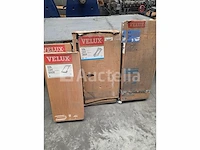 Velux c04 pakket: raam, handmatige luik en beslagen – 550 × 980 mm