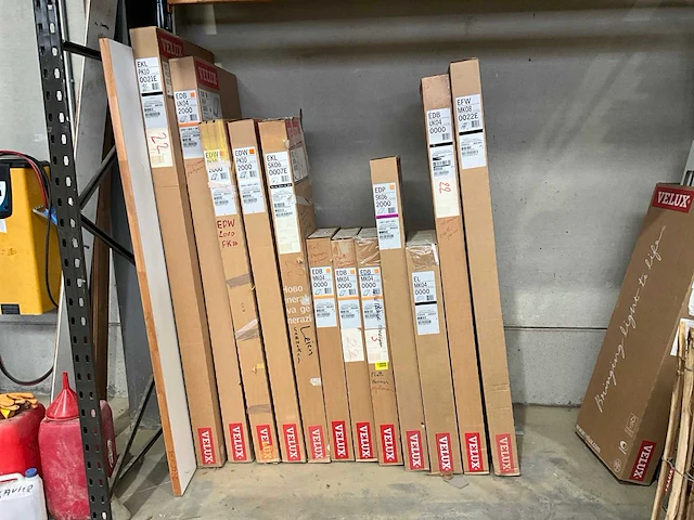 Velux gootstuk en dakraam (14x) - afbeelding 1 van  13