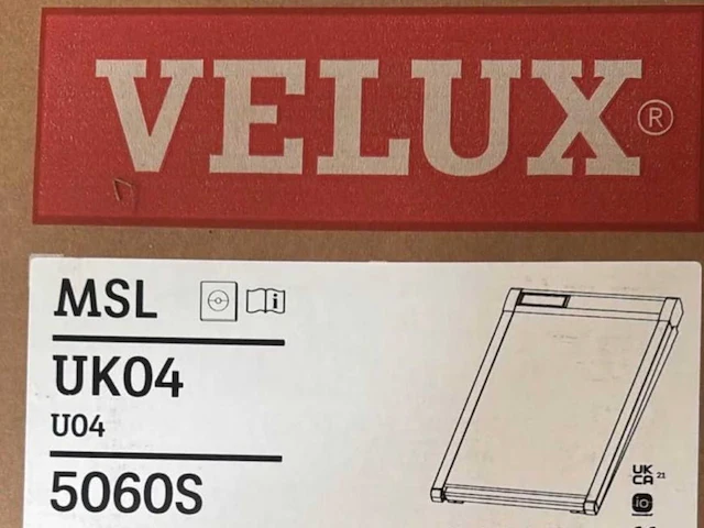 Velux msl uk04 5060s zonnescherm met zonnestroom en afstandsbediening - afbeelding 1 van  3