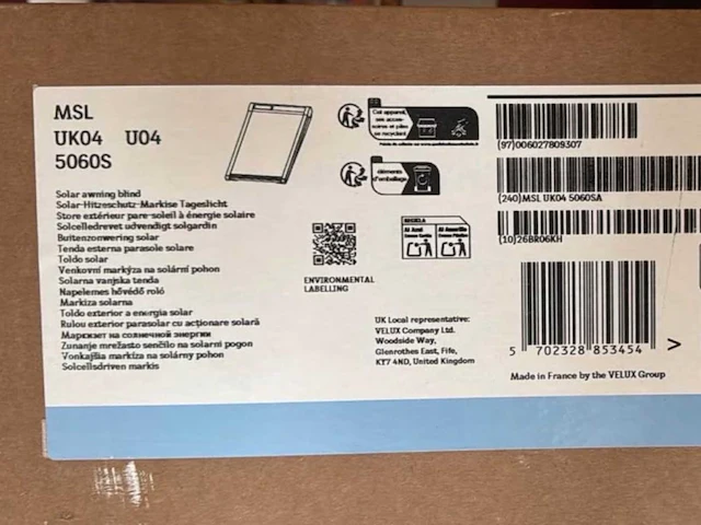 Velux msl uk04 5060s zonnescherm met zonnestroom en afstandsbediening - afbeelding 2 van  3