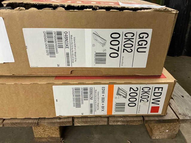 Velux veluxraam met gootstuk - afbeelding 2 van  3