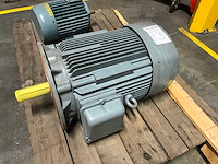 Vem 15 kw type mb5 380/660 v ip55f elektromotor
